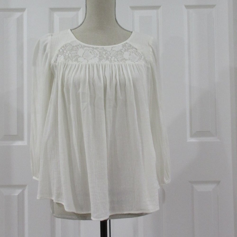 American Eagle Cute 3/4 Sleeve Gauze Top